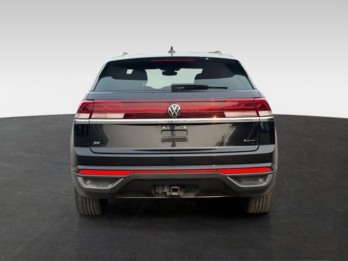 Used 2024 Volkswagen Atlas Cross Sport SE AWD/4WD image 5