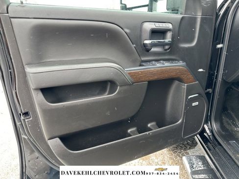 Used 2018 GMC Sierra 2500 Denali w/ Duramax Plus Package image 9