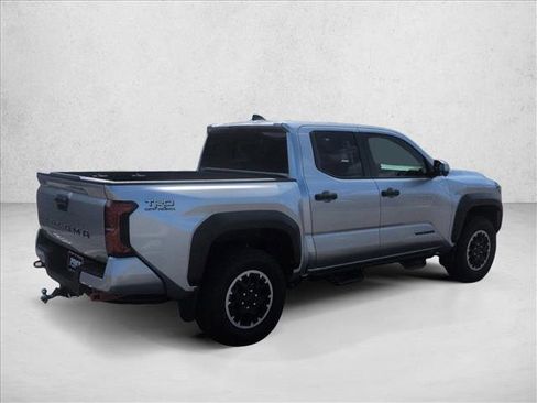 Used 2024 Toyota Tacoma TRD Off-Road w/ TRD Off Road Premium Package image 5