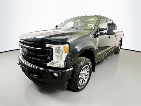 Used 2022 Ford F250 Lariat image 3