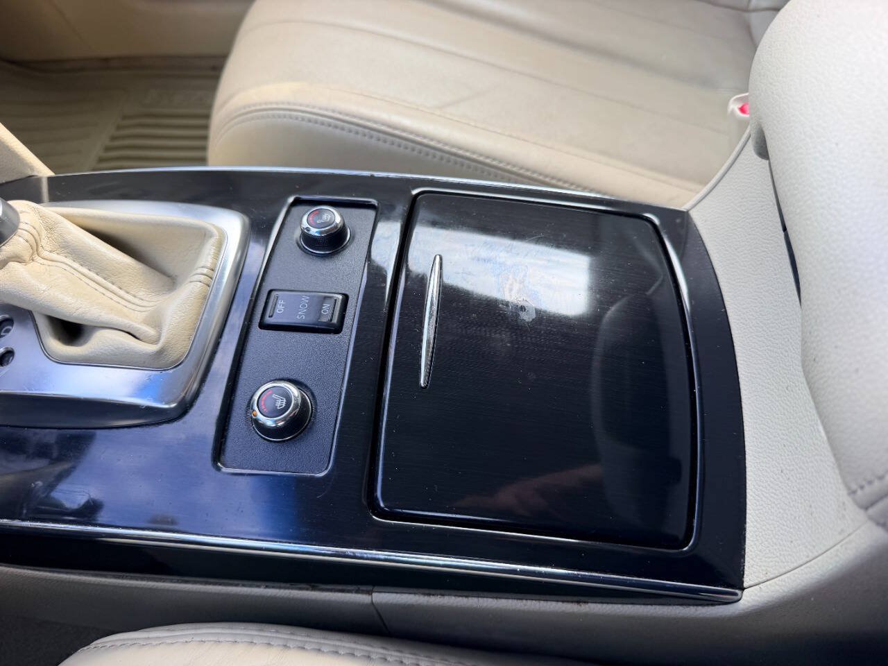 Used 2012 INFINITI FX35 2WD w/ Premium Pkg image 42