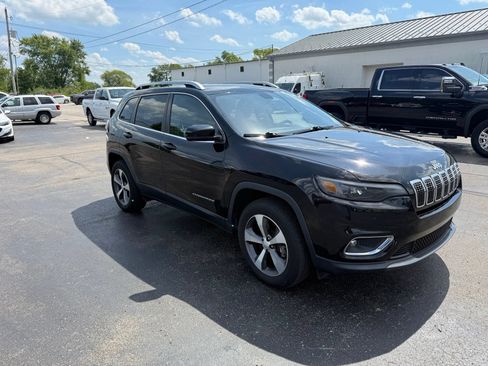 Used 2020 Jeep Cherokee Limited AWD/4WD image 3