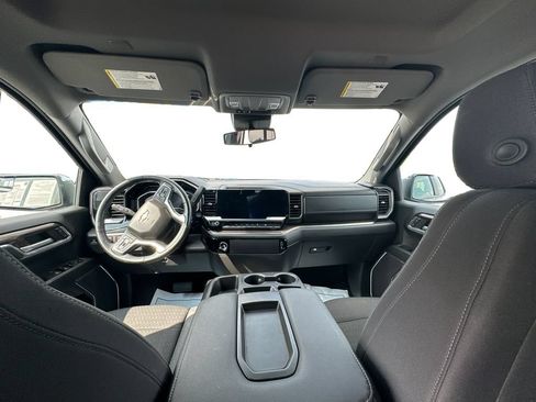 Used 2024 Chevrolet Silverado 1500 LT AWD/4WD image 9