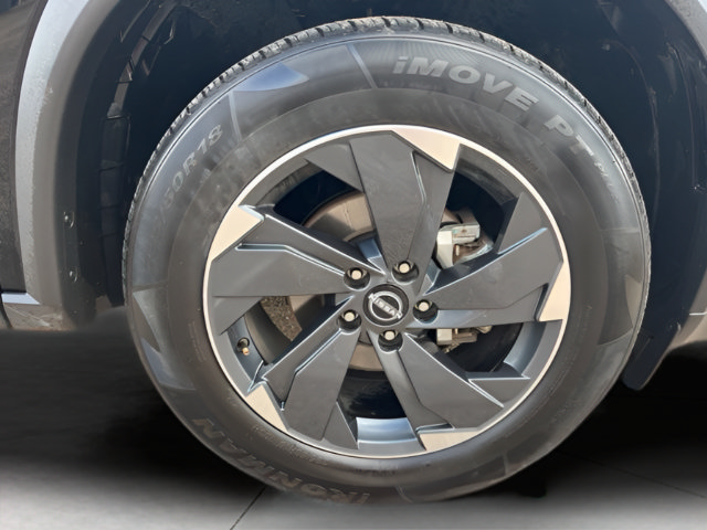 Used 2025 Nissan Rogue SV AWD/4WD image 12