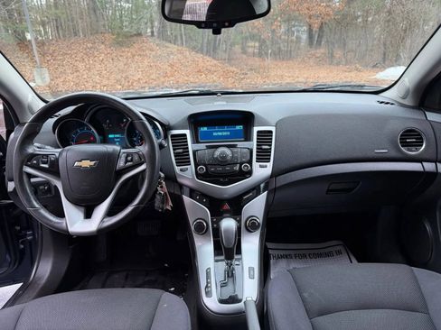 Used 2014 Chevrolet Cruze LT FWD image 12