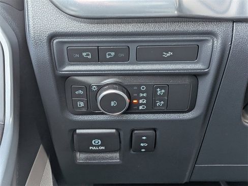 Used 2022 Ford F150 Lariat w/ Equipment Group 501A Mid image 26