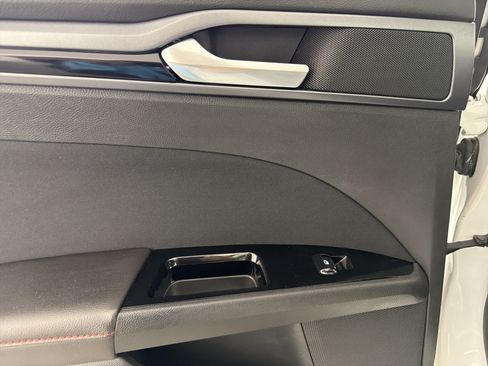 Used 2013 Ford Fusion SE FWD image 24