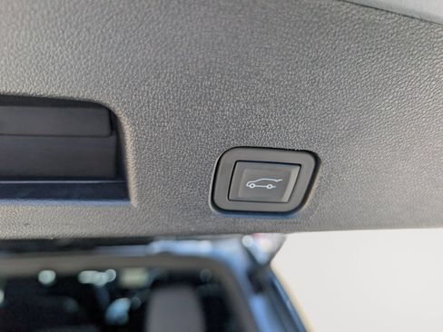 Used 2025 GMC Acadia AT4 AWD/4WD image 15