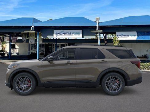 New 2026 Ford Explorer ST-Line w/ ST-Line Street Pack RWD image 3