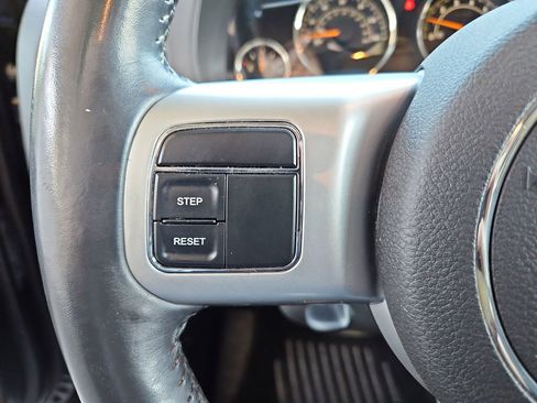 Used 2016 Jeep Compass Latitude image 10