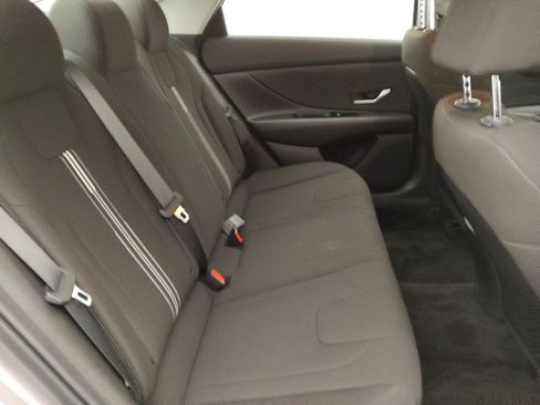 Used 2023 Hyundai Elantra SEL w/ Cargo Package FWD image 19