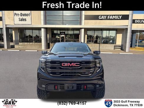 Used 2023 GMC Sierra 1500 AT4 w/ AT4 Premium Package AWD/4WD image 2
