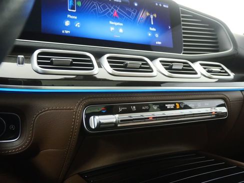 Used 2025 Mercedes-Benz GLS 450 4MATIC image 24