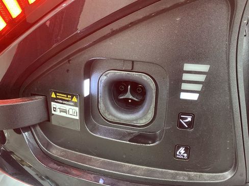 Used 2025 Kia EV6 Light w/ Light LR Technology Package RWD image 20