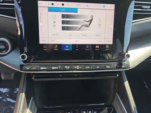 Used 2024 Jeep Wagoneer Series II w/ Flexible Seating Group image 23