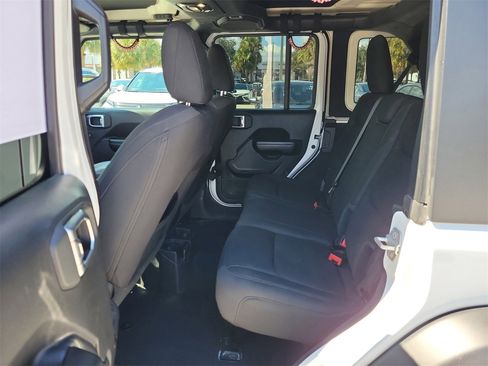 Used 2020 Jeep Wrangler Unlimited Sport image 9