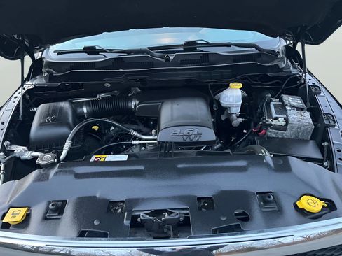 Used 2018 RAM 1500 Classic SLT image 16