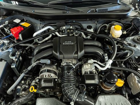 Used 2025 Toyota GR86 Premium image 15