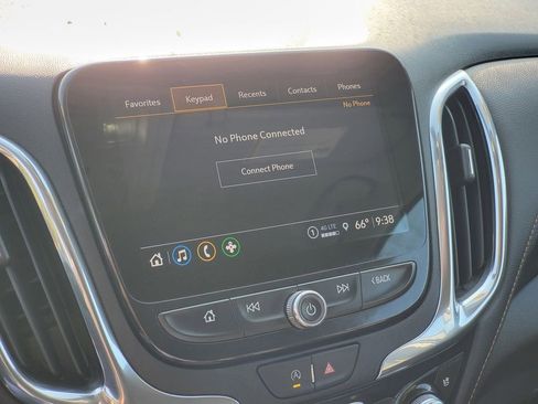 Used 2023 Chevrolet Equinox Premier image 21