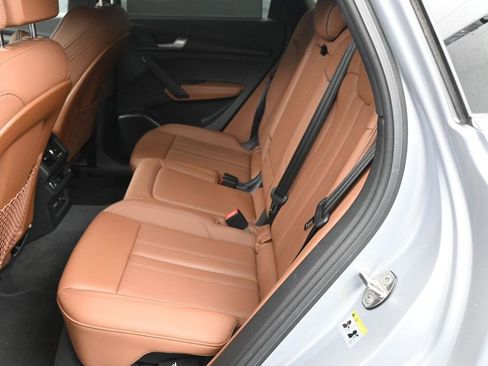 Used 2021 Audi Q5 Prestige AWD/4WD image 6