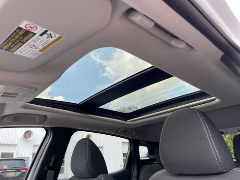 New 2025 Nissan Kicks SV w/ SV Premium Package image 17