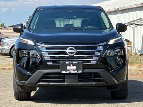 New 2026 Nissan Rogue S image 9