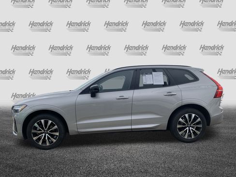 Used 2025 Volvo XC60 B5 Plus image 7