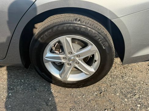 Used 2024 Chevrolet Malibu LS w/ Driver Confidence Package FWD image 9