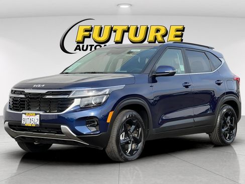 Used 2026 Kia Seltos EX w/ EX Sunroof Package image 8