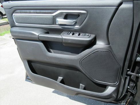 Used 2022 RAM 1500 Big Horn w/ Night Edition RWD image 18