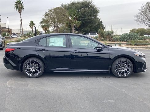 New 2026 Toyota Camry Hybrid image 4