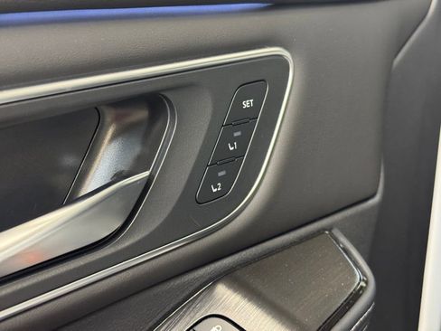 New 2026 Nissan Rogue Platinum image 9