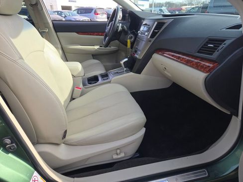 Used 2011 Subaru Outback 3.6R Limited w/ PWR Moonroof Pkg image 6