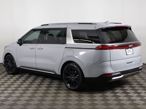 Used 2024 Kia Carnival SX Prestige image 13