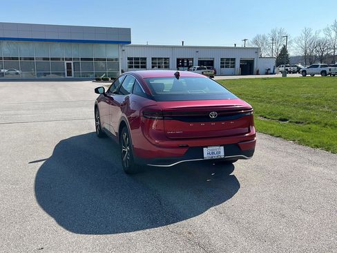 Used 2024 Toyota Crown XLE image 3