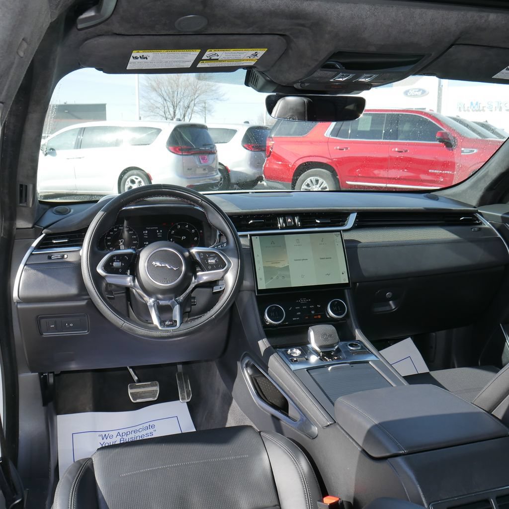 Used 2024 Jaguar F-PACE SVR AWD/4WD image 2