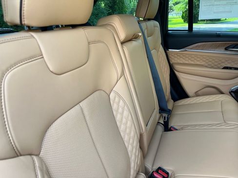 New 2026 Jeep Grand Cherokee Summit w/ Obsidian Package AWD/4WD image 40
