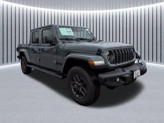 New 2026 Jeep Gladiator Sport video 1