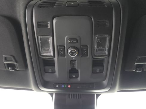 Used 2025 GMC Yukon Denali Ultimate w/ LPO, Floor Liner Package AWD/4WD image 21