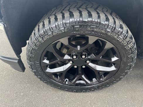 Used 2019 Chevrolet Silverado 1500 LT image 32