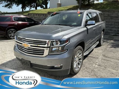 Used 2018 Chevrolet Suburban Premier AWD/4WD image 1
