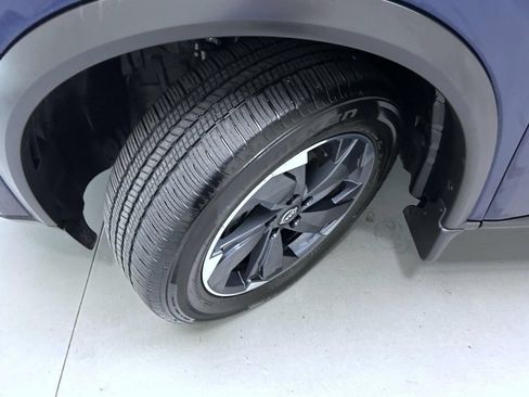 Certified 2025 Nissan Rogue SV w/ SV Premium Package FWD image 23
