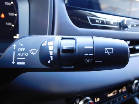 New 2025 Mitsubishi Outlander SE image 19