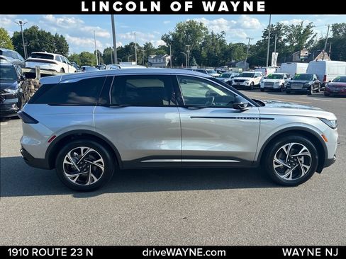 Certified 2026 Lincoln Nautilus Premier w/ Equipment Group 102A AWD/4WD image 31