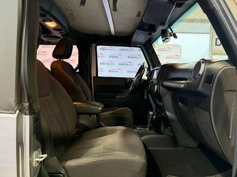 Used 2013 Jeep Wrangler Sport image 38