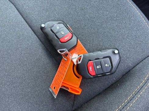 Used 2024 Jeep Wrangler Sport AWD/4WD image 32