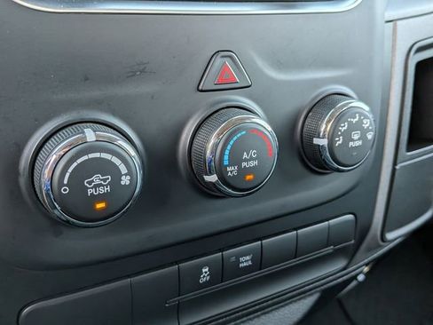 Used 2014 RAM 1500 Express image 29