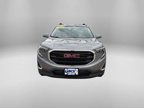 Used 2021 GMC Terrain SLE w/ GMC Pro Grade Package AWD/4WD image 2