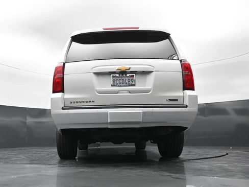 Used 2017 Chevrolet Suburban Premier AWD/4WD image 30