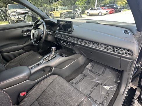 Used 2024 Honda HR-V Sport image 36